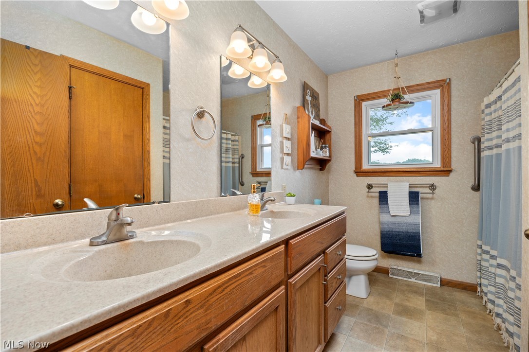 367 Township Road 1500 Road Jeromesville OH 44840
