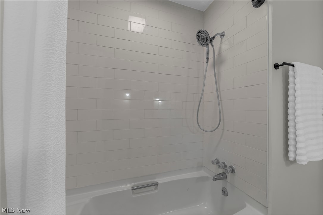 275 E 286th Street Willowick OH 44095