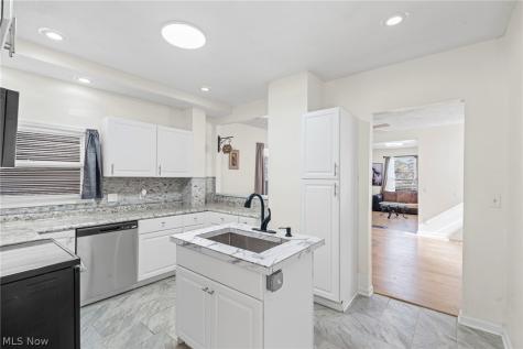 366 Oberlin Avenue Lorain OH 44052