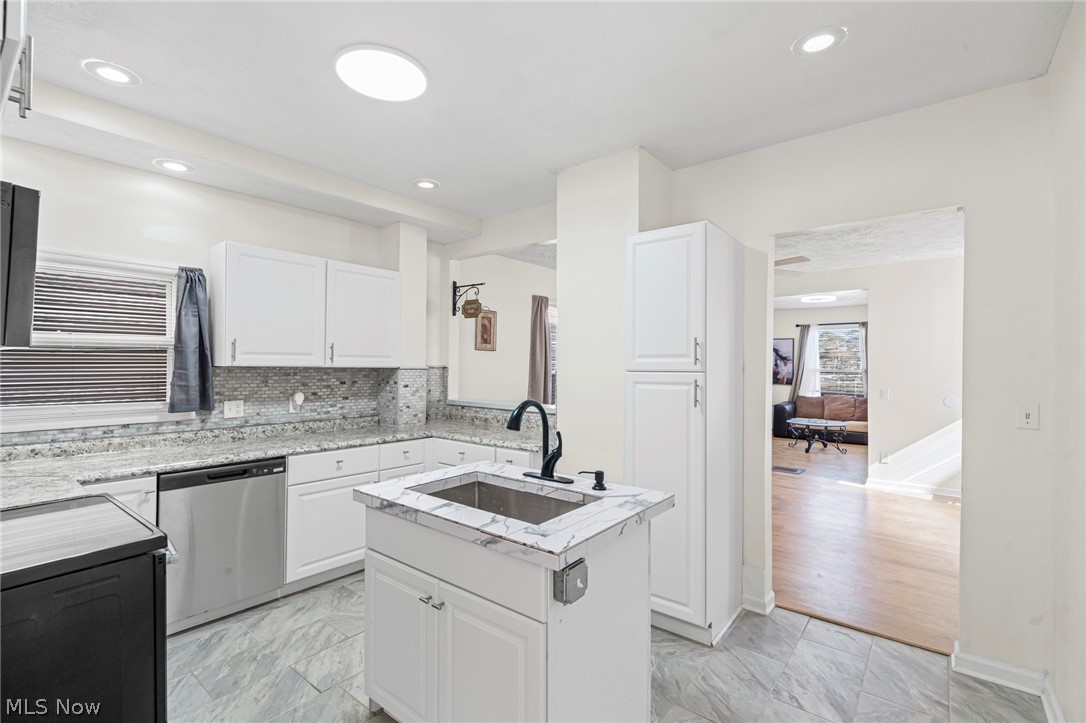 366 Oberlin Avenue Lorain OH 44052