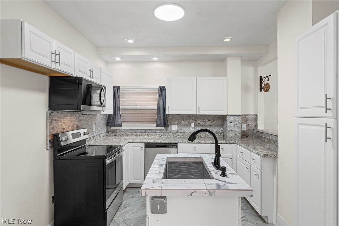 366 Oberlin Avenue Lorain OH 44052