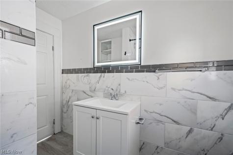 366 Oberlin Avenue Lorain OH 44052