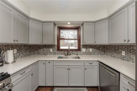 8963 Abbey Road North Royalton OH 44133