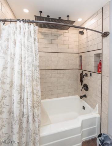 8963 Abbey Road North Royalton OH 44133