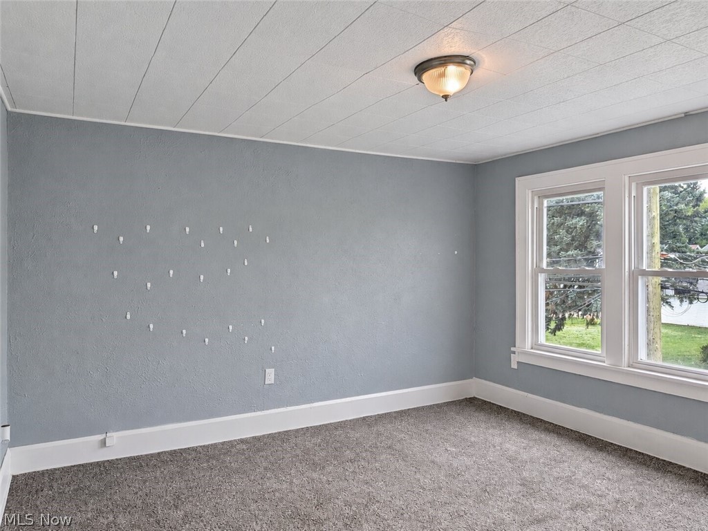 864 10th Street NE Massillon OH 44646