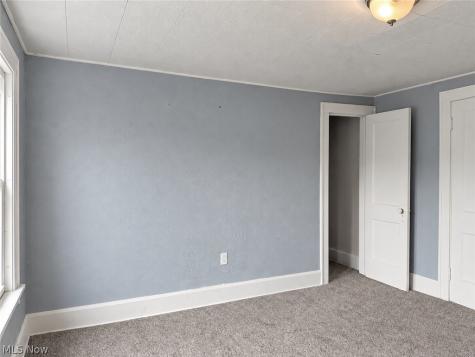 864 10th Street NE Massillon OH 44646