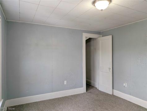 864 10th Street NE Massillon OH 44646