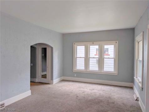 864 10th Street NE Massillon OH 44646