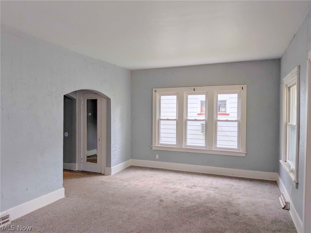 864 10th Street NE Massillon OH 44646