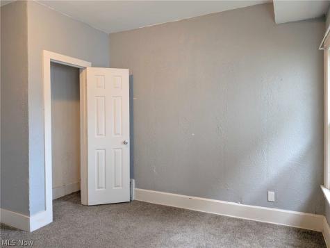 864 10th Street NE Massillon OH 44646