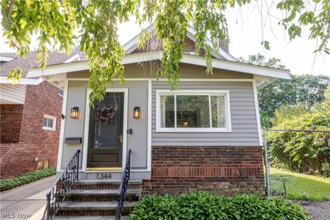 1344 Manor Park Avenue Lakewood OH 44107