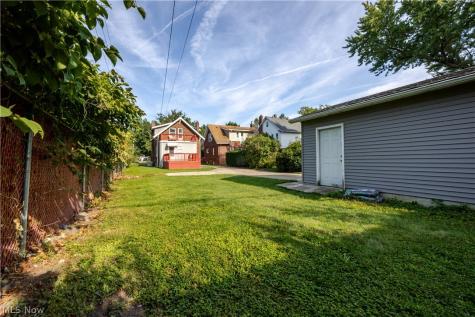 1344 Manor Park Avenue Lakewood OH 44107