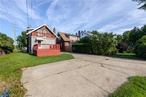 1344 Manor Park Avenue Lakewood OH 44107
