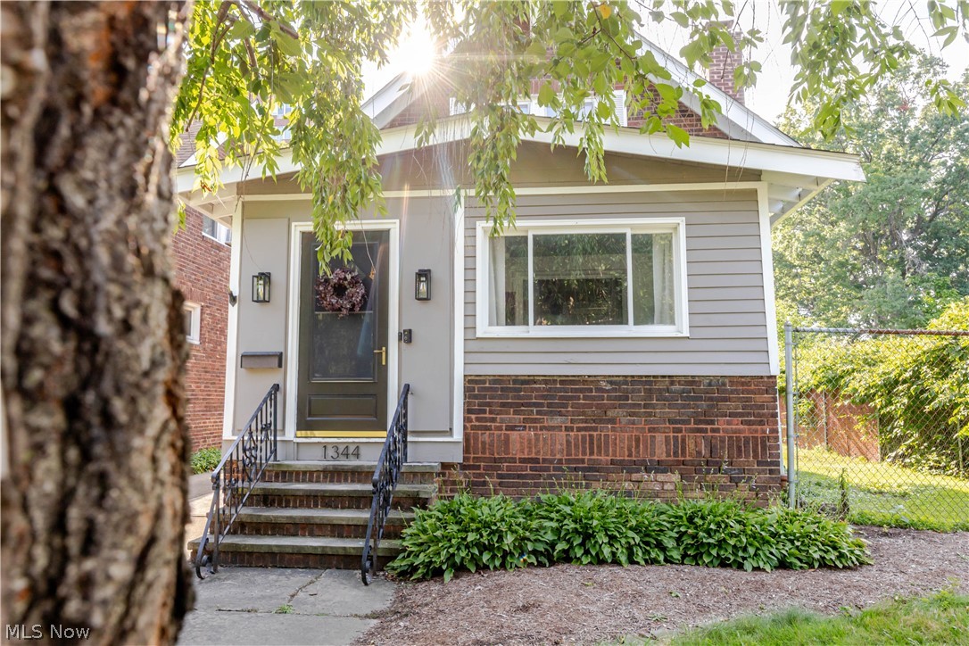 1344 Manor Park Avenue Lakewood OH 44107