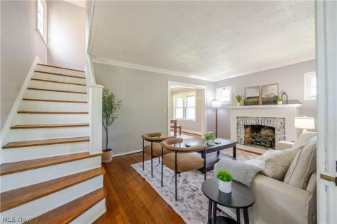 1344 Manor Park Avenue Lakewood OH 44107