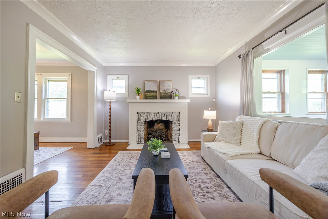 1344 Manor Park Avenue Lakewood OH 44107