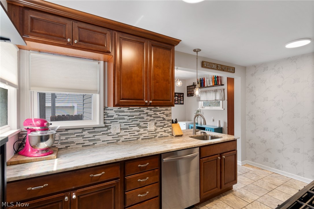 1556 Campbell Street Cuyahoga Falls OH 44223