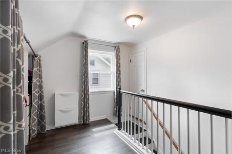 1556 Campbell Street Cuyahoga Falls OH 44223