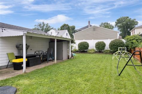 1556 Campbell Street Cuyahoga Falls OH 44223