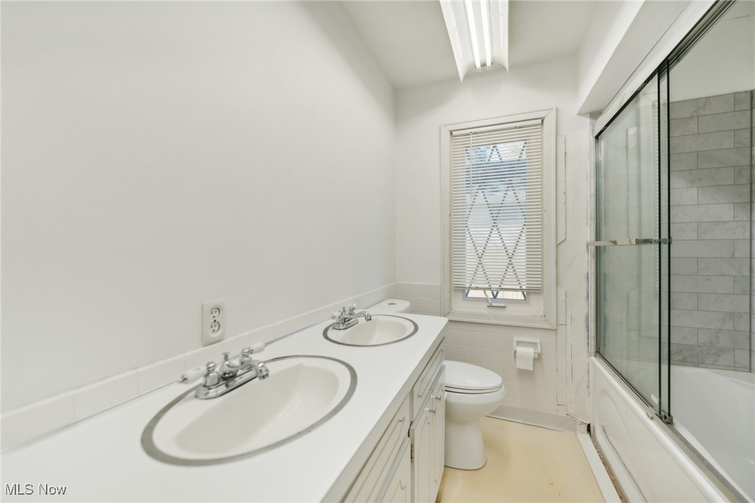 28538 N Park Drive North Olmsted OH 44070