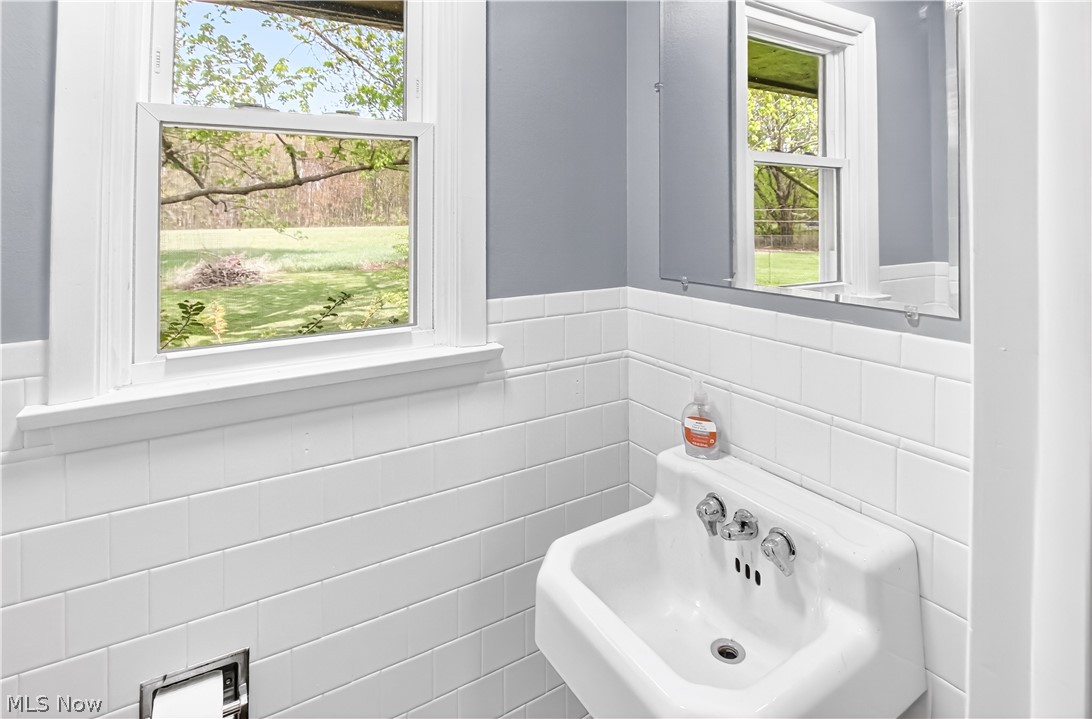 39568 Carol Lane Elyria OH 44035