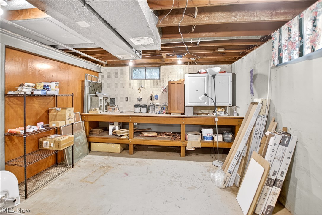 39568 Carol Lane Elyria OH 44035