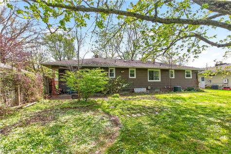 39568 Carol Lane Elyria OH 44035