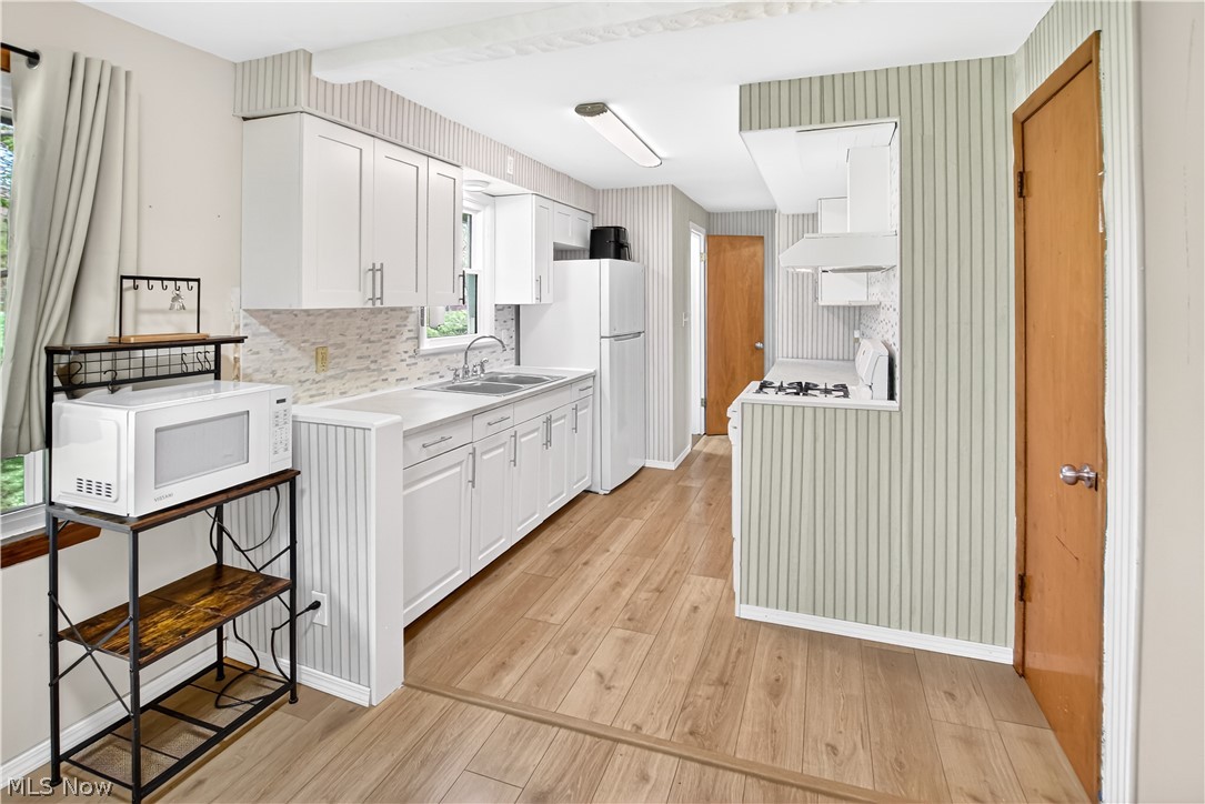 39568 Carol Lane Elyria OH 44035