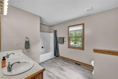 1238 Ty Drive Medina OH 44256