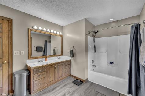1238 Ty Drive Medina OH 44256