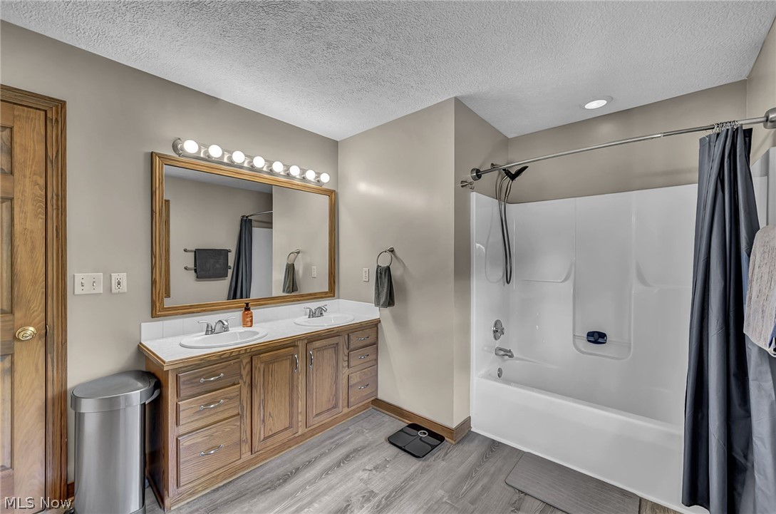 1238 Ty Drive Medina OH 44256