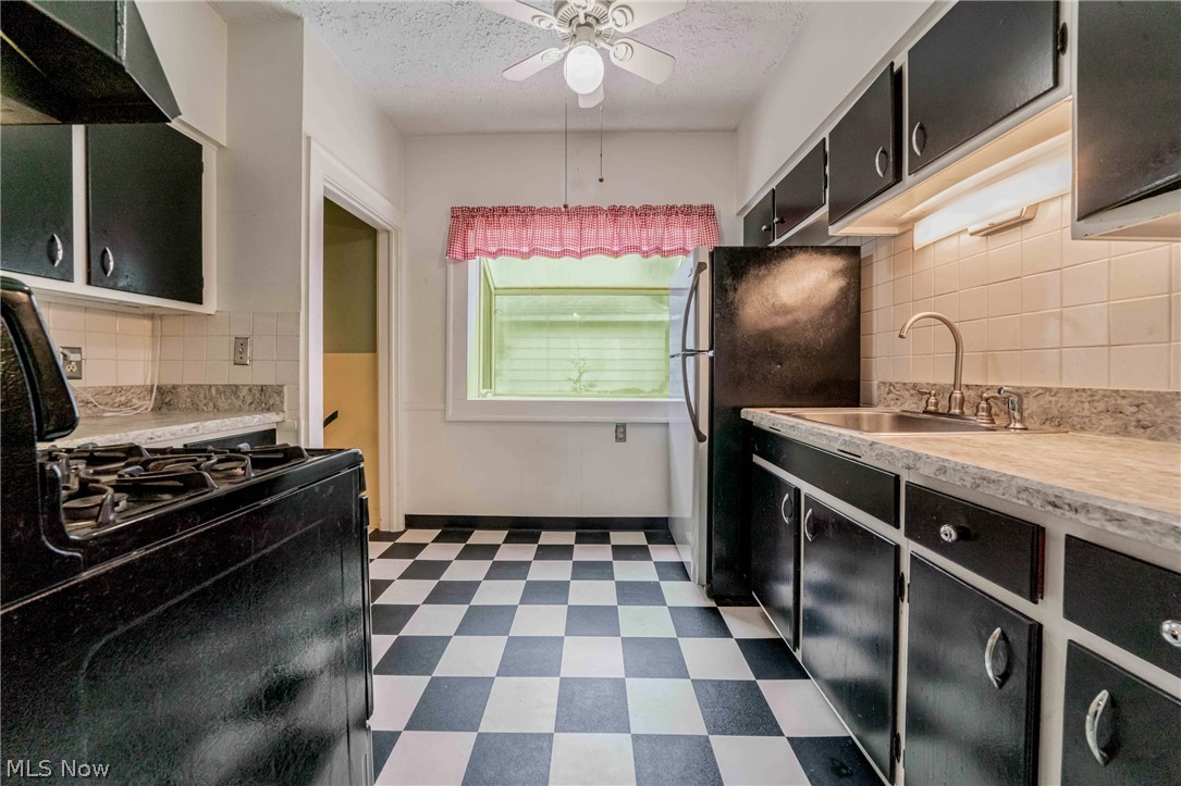 3034 W 112th Street Cleveland OH 44111
