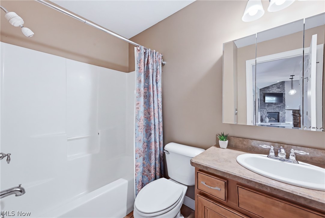 111 Dornoch Street Cortland OH 44410