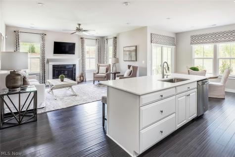 1161 Hunting Hollow Grafton OH 44044