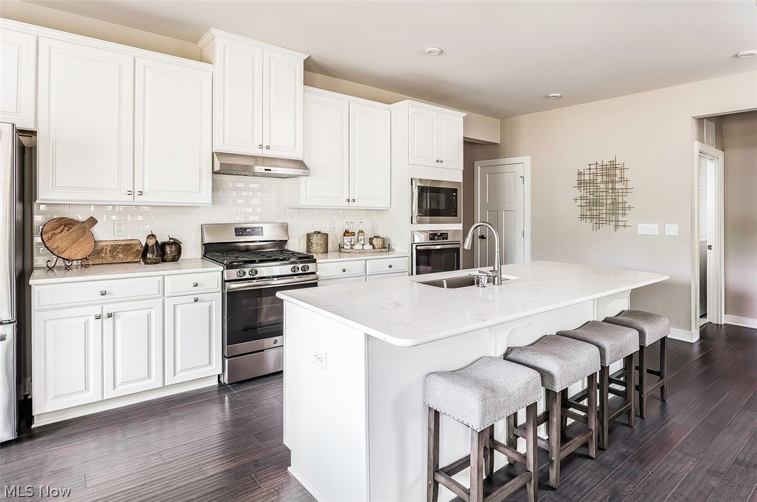 1161 Hunting Hollow Grafton OH 44044