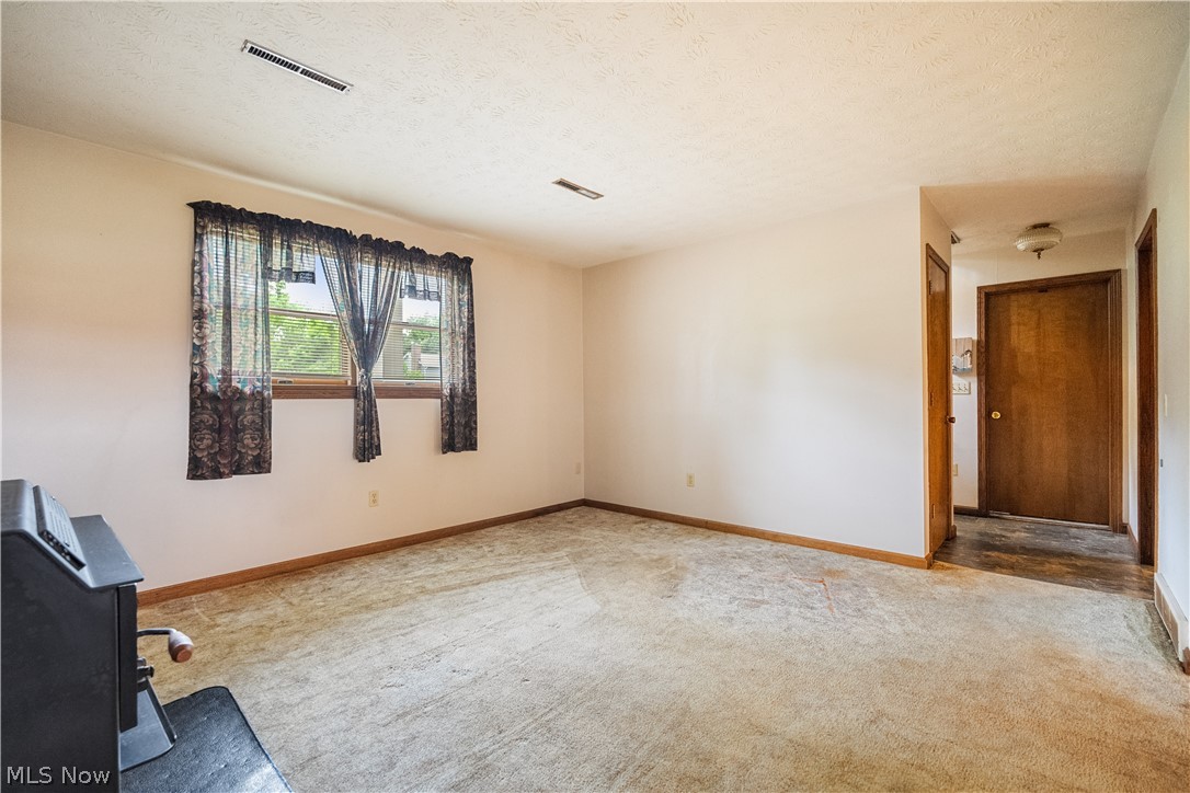 2319 Merle Road Salem OH 44460
