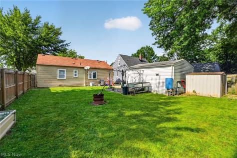 2701 Tuxedo Avenue Parma OH 44134