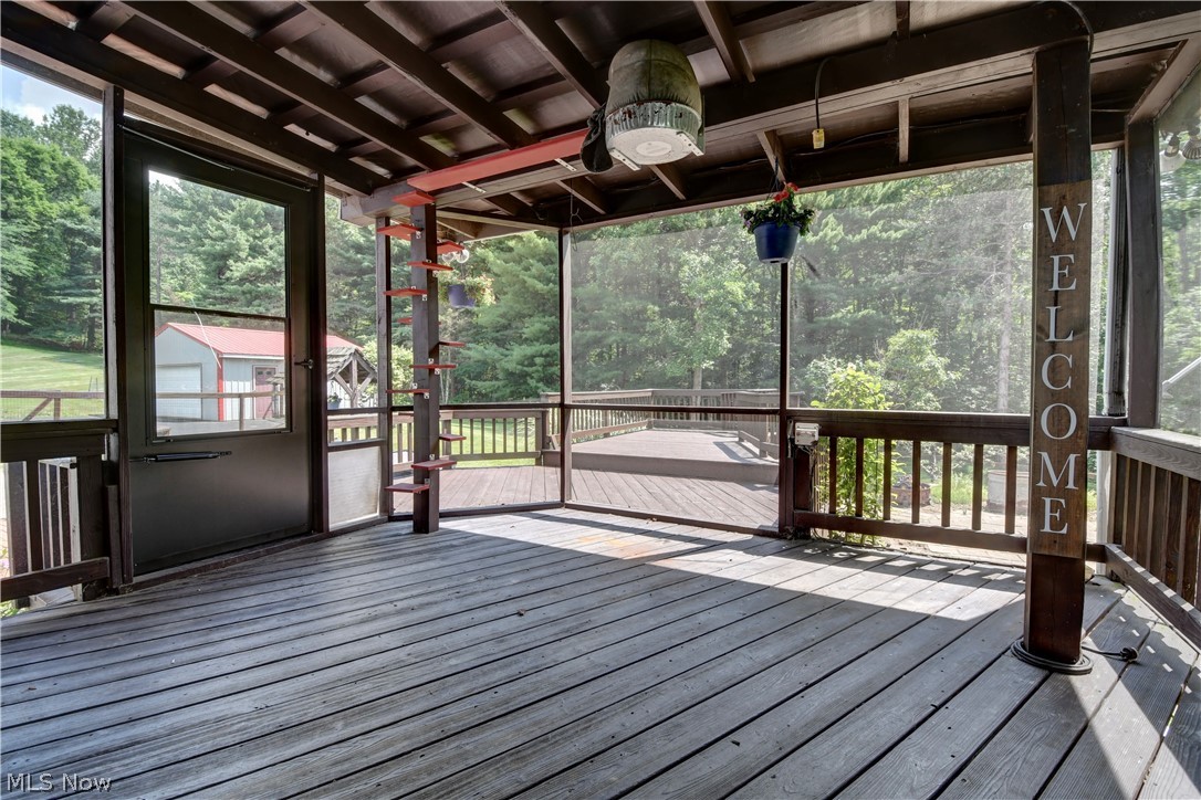 4974 South Street NE Somerdale OH 44678