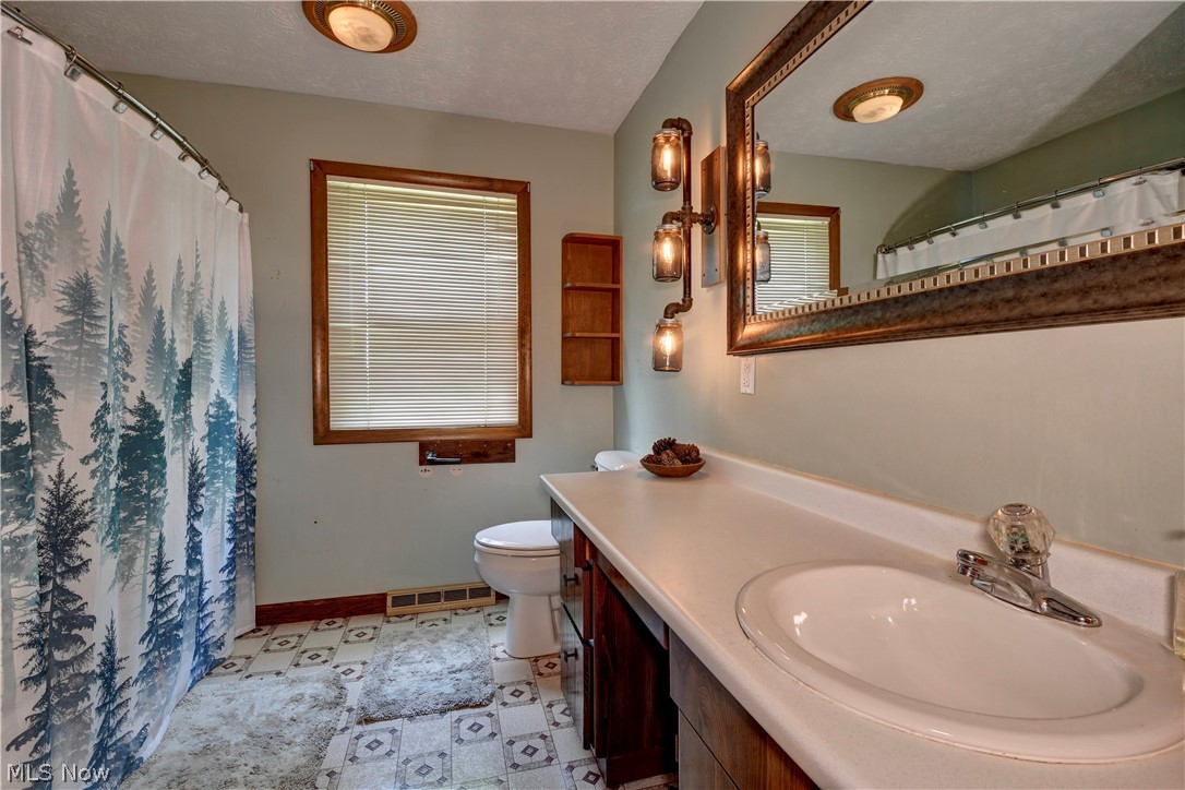 4974 South Street NE Somerdale OH 44678