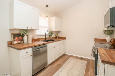 36473 Lake Shore Boulevard Eastlake OH 44095