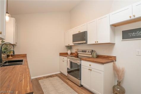 36473 Lake Shore Boulevard Eastlake OH 44095