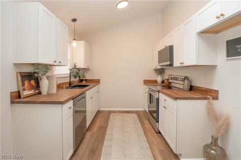 36473 Lake Shore Boulevard Eastlake OH 44095