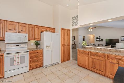 5766 Green Circle Willoughby OH 44094