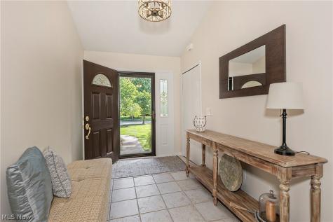 5766 Green Circle Willoughby OH 44094