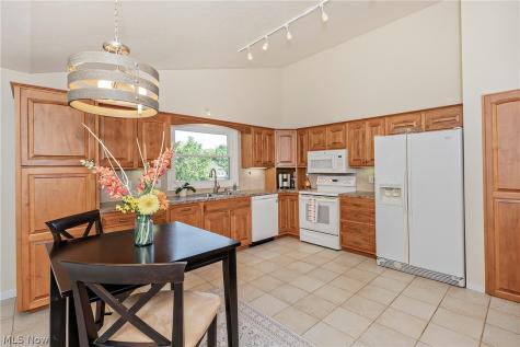 5766 Green Circle Willoughby OH 44094