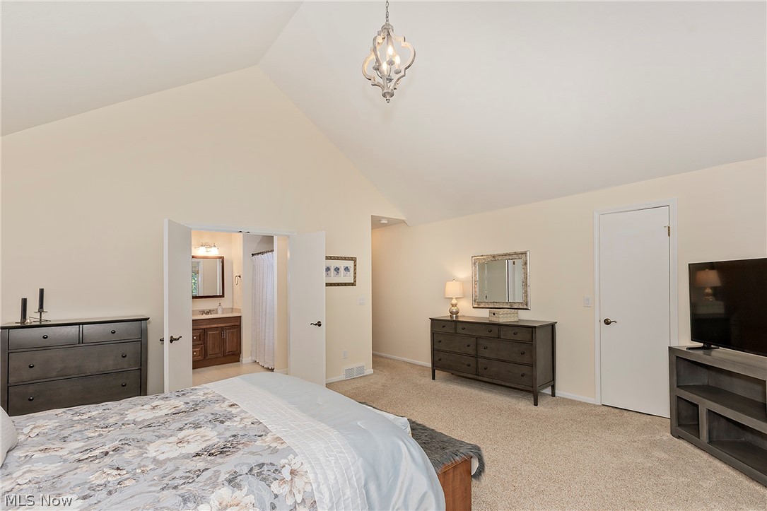 5766 Green Circle Willoughby OH 44094