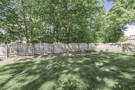 5766 Green Circle Willoughby OH 44094