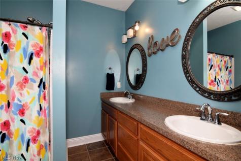 692 N Elmwood Avenue Wickliffe OH 44092