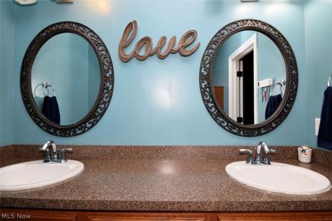 692 N Elmwood Avenue Wickliffe OH 44092