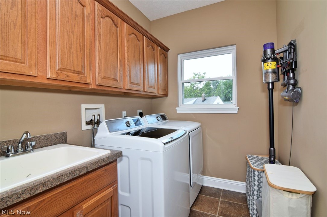 692 N Elmwood Avenue Wickliffe OH 44092